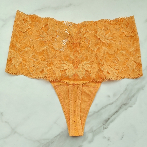 NWT SOMA EMBRACEABLE SIGNATURE ALL-OVER LACE RETRO THONG PANTY IN NECTARINE ZES - Picture 2 of 5